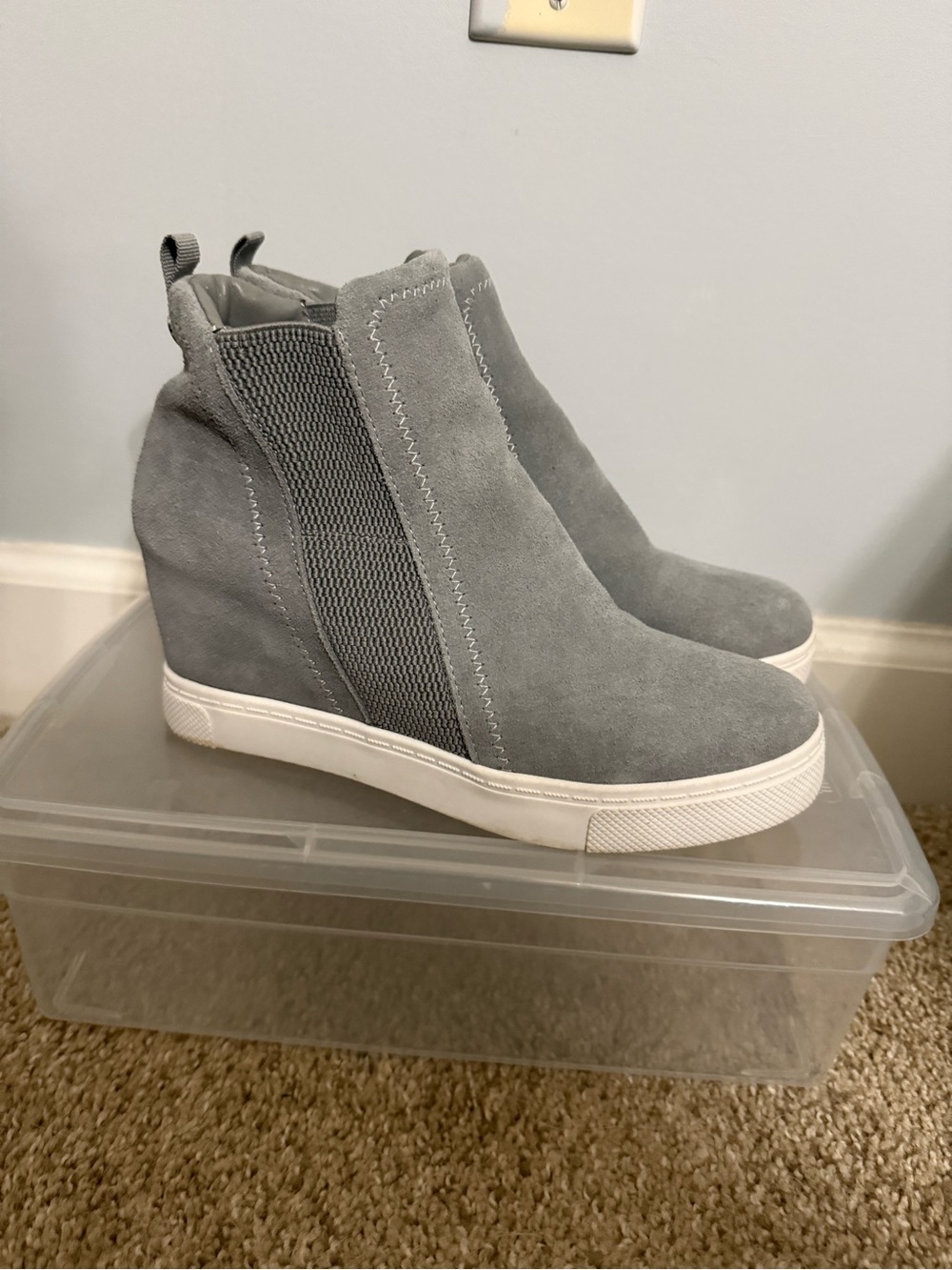 Steve Madden Gray Suede Wedge Sneaker